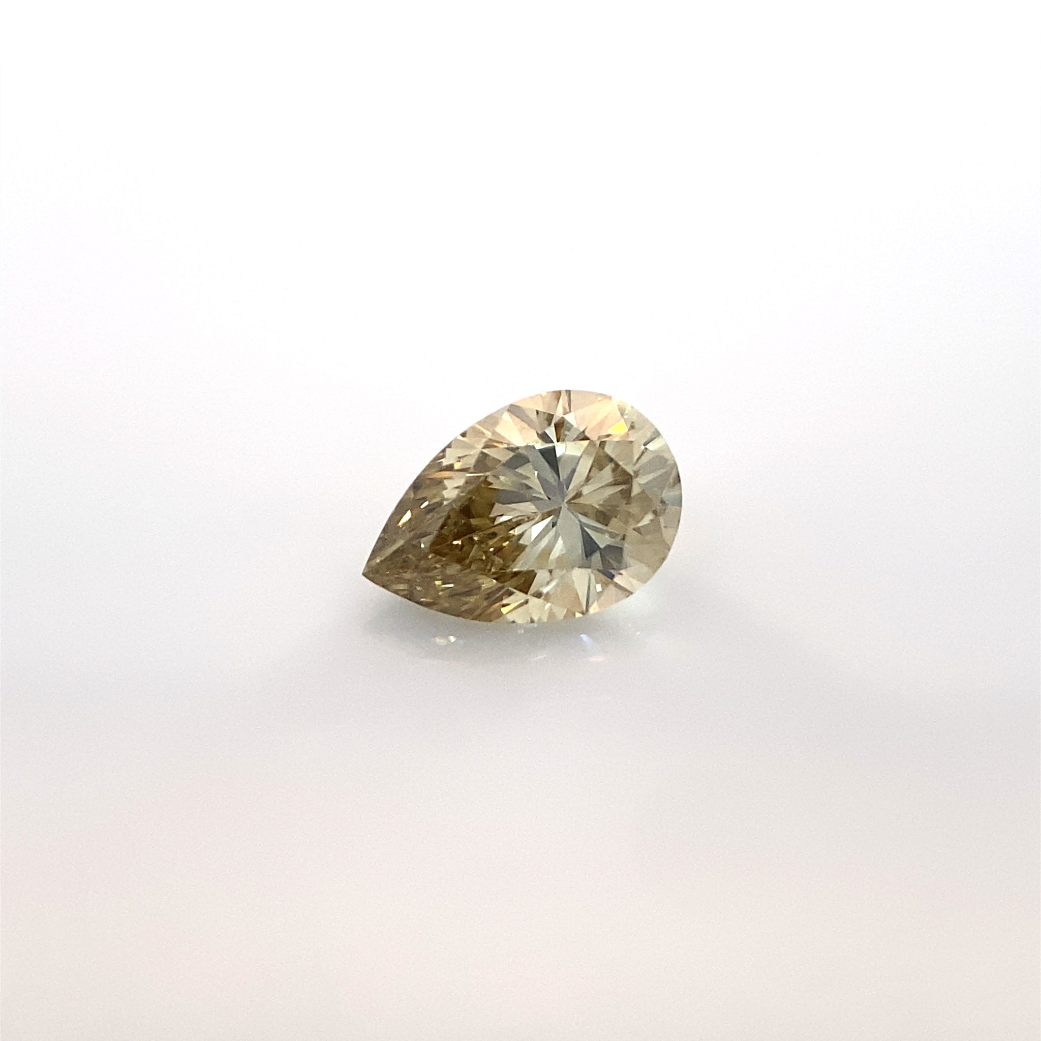 Żółty diament Fancy Light Brown Yellow 0,38 Ct / VS1