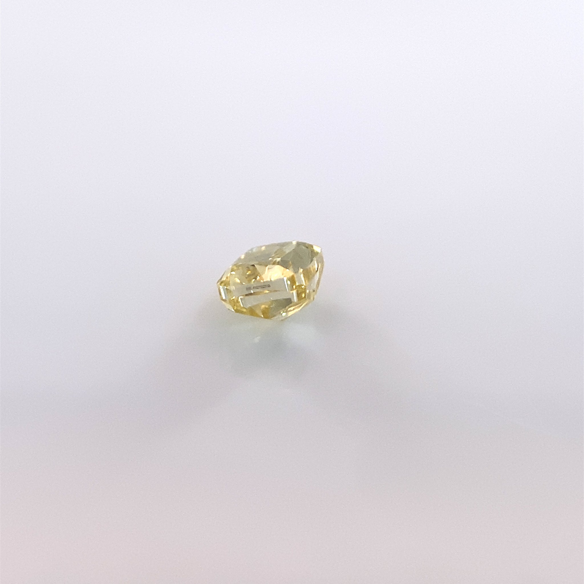 Żółty diament Fancy Yellow 0,24 Ct / VVS2