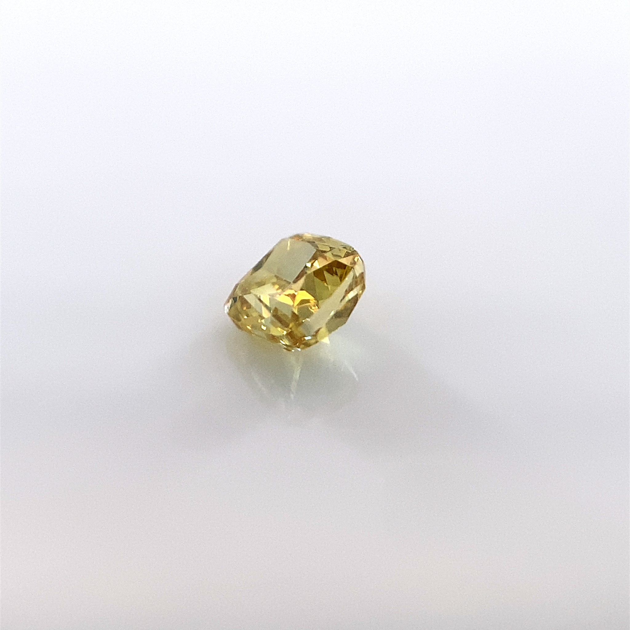 Żółty diament Fancy Intense Yellow 0,30 Ct / VS2