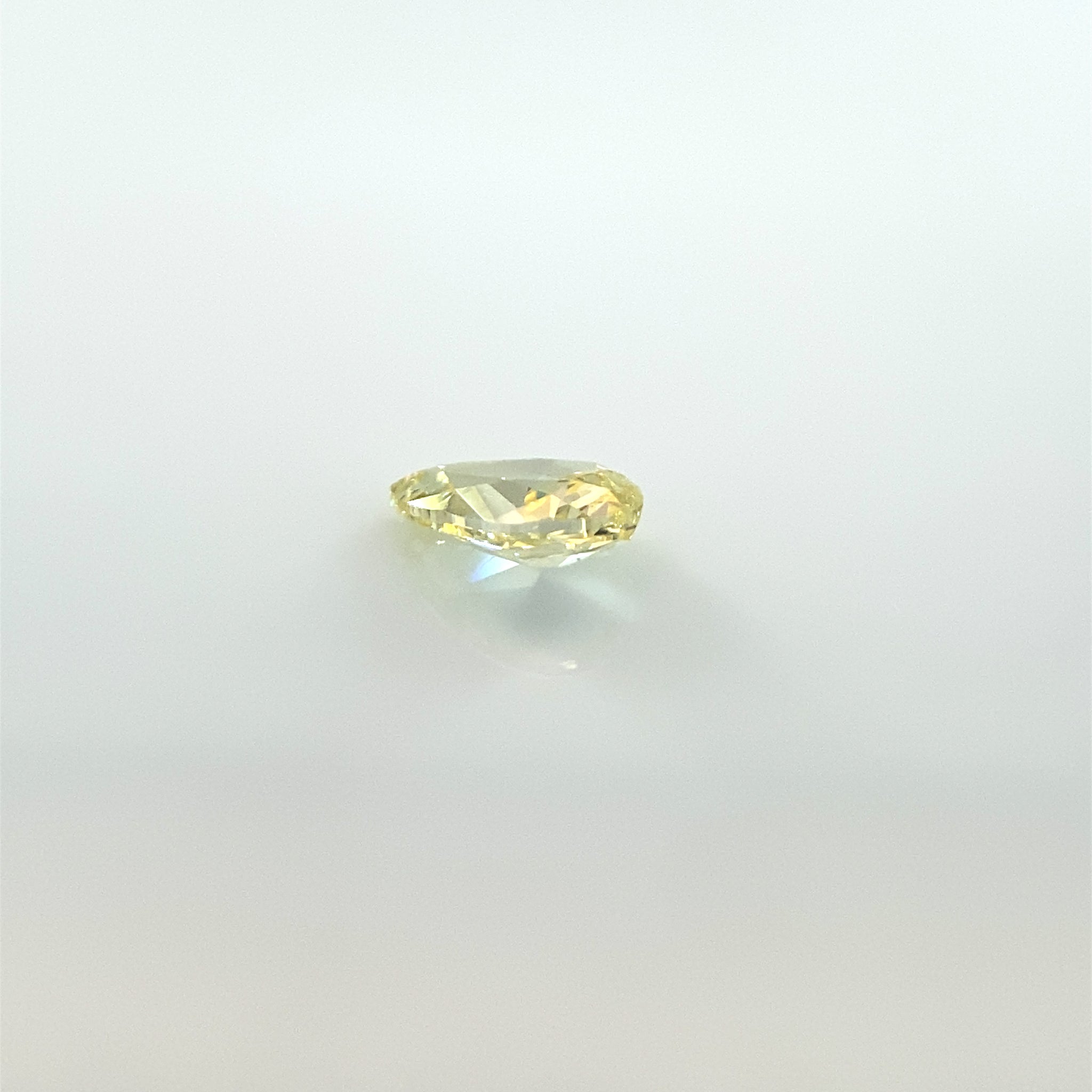 Żółty diament Fancy Yellow 0,26 Ct / VVS2