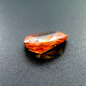 Pomarańczowy diament Fancy Intense Yellowish Orange 1,03 Ct / SI2