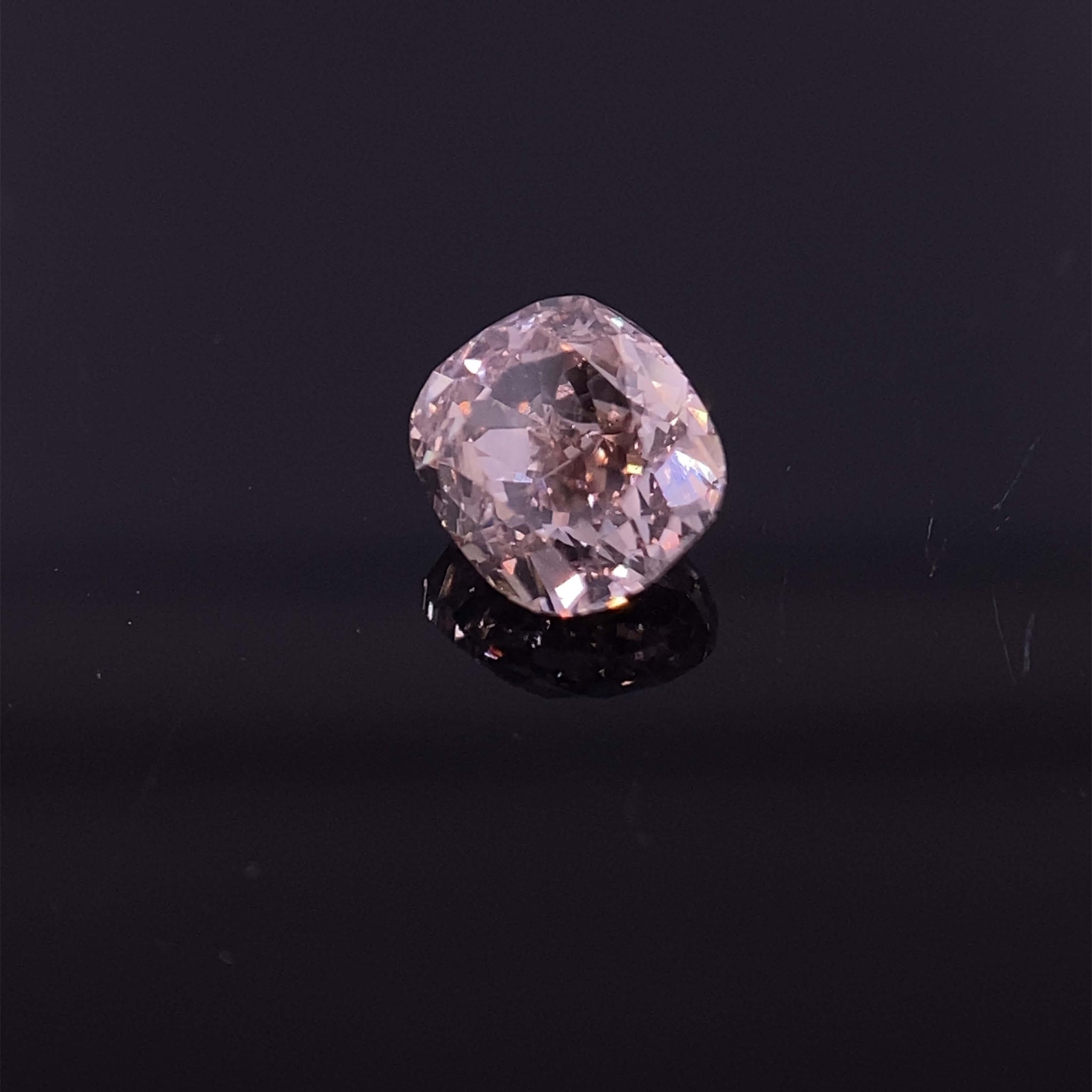 Brązowy diament Fancy Pinkish Brown 0,74 Ct/ VS2